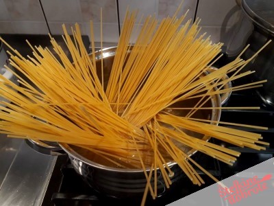 5. Skuhamo špagete