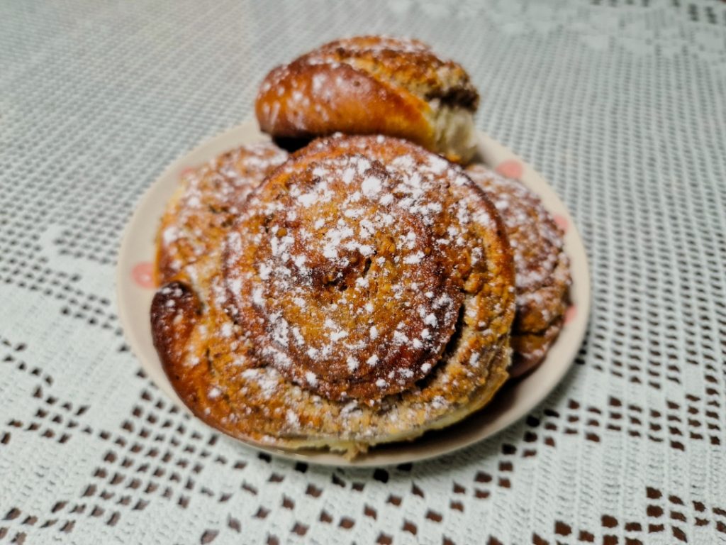 Mandljevi polžki s pomarančo