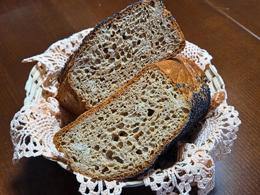 Bananin kruh s črnim sezamom