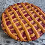 Pita z rabarbaro in jagodami