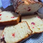 Mlečni masleni kruh s kandiranimi češnjami