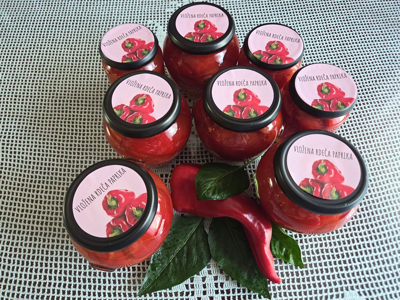 Vložena rdeča paprika